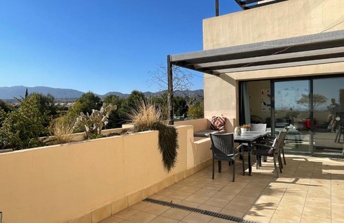 Corvera Apartment | Piso de tres dormitorios con súper terraza