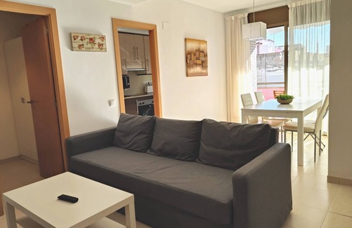 Sant Carles de la Rapita Apartment | Piso Nuevo y Céntrico con Piscina en Sant Carles de la Rápita
