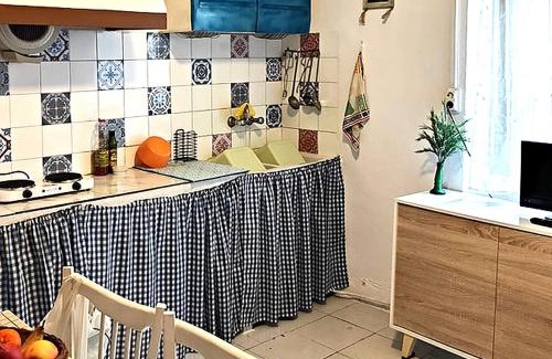 L'Ampolla Apartment | Piso rustico con patio cerca del puerto