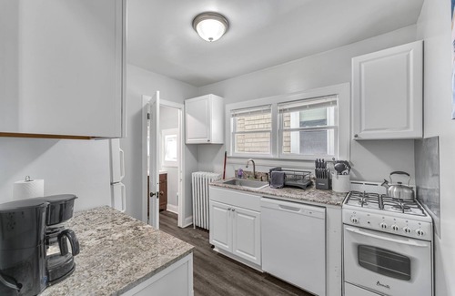 Oneonta Apartment | Pitcher's Paradise Apt 2 All Star Baseball Rentals