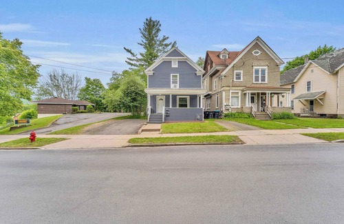 Oneonta Apartment | Pitcher's Paradise Apt 2 All Star Baseball Rentals