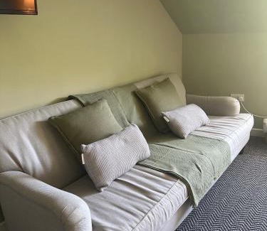 Moffat Bed & Breakfast | Pitlessie Rooms at Pitlessie Village Inn