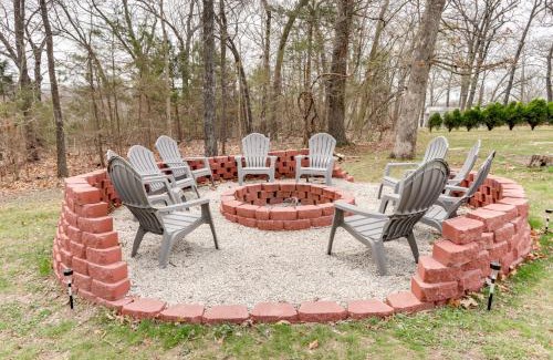 Pittsburg House | Pittsburg Vacation Rental Less Than 1 Mi to Boat Launch