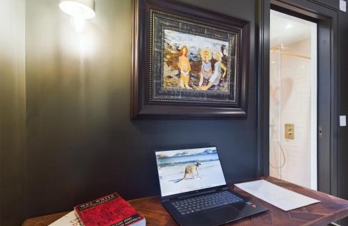 Cheltenham House | Pittville Central Parking Modern Wifi