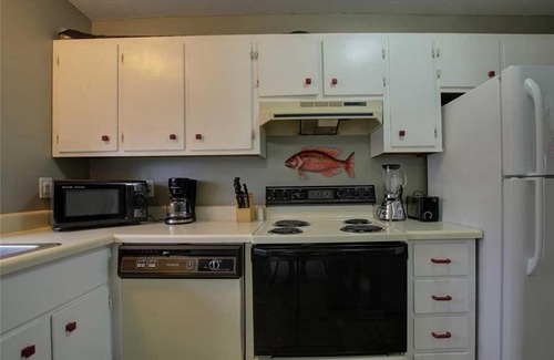 Pine Knoll Shores House | PKT