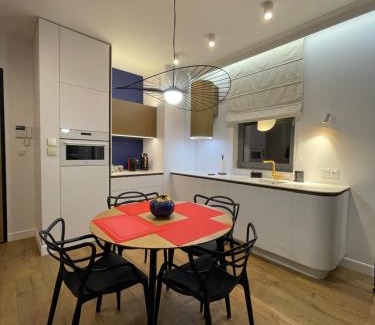 Srodmiescie Apartment | Plac Unii - Barcelona 64