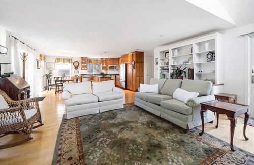 Byfield House | Plaice Cove Home Steps from the Ocean