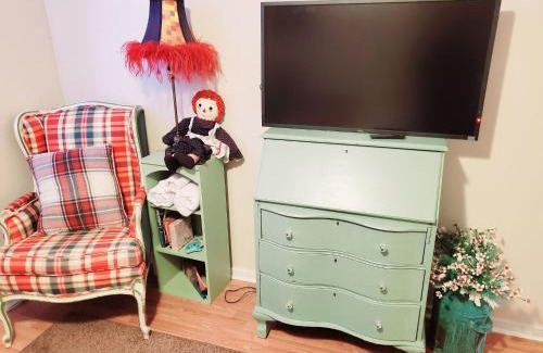 New Haven House | Plaid Room 3min From Yale Univ