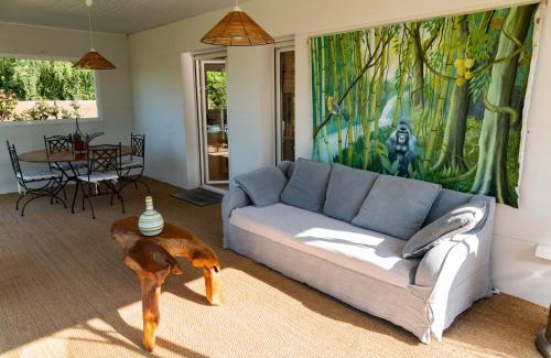 Le Porge House | Plaisant villa with pool, close to the beach