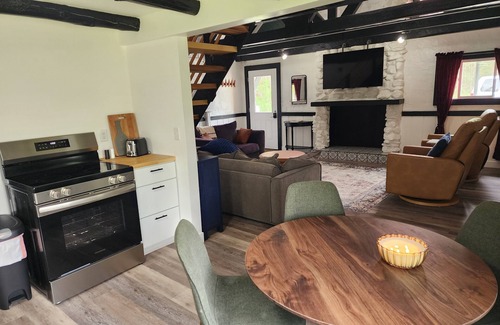 Door County Cabin | Plan a Cozy winter Getaway to The Woods!