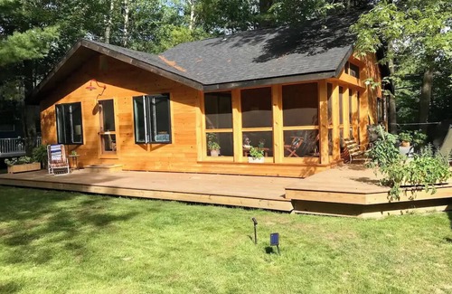 Canaan Cottage | Plan your Berkshires by the lake