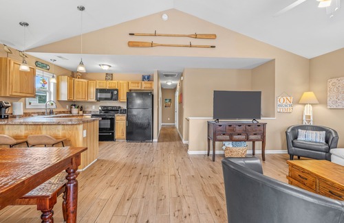 Kill Devil Hills House | Plan your OBX trip - prime Kill Devil Hills location!