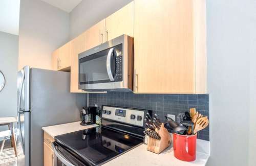 Legacy Park Apartment | Plano | Luxurious 1BD/1BA Apartment