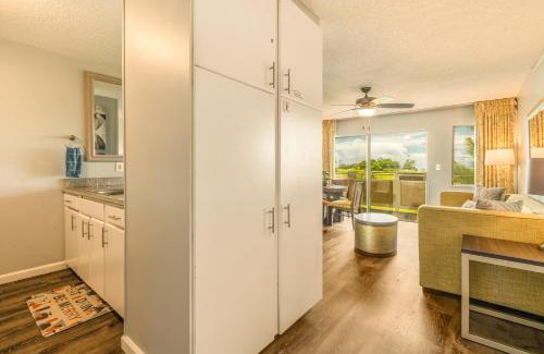Wailua House | Plantation Hale w/pool next to Coconut Marketplace in Kapaa (J15)