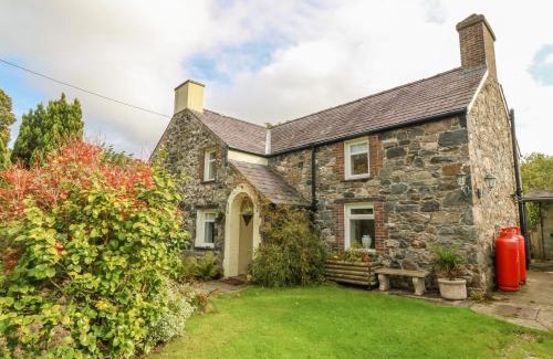 Llandwrog House | Plas Mawr