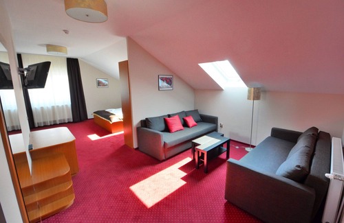 Szekesfehervar Hotel | Platán