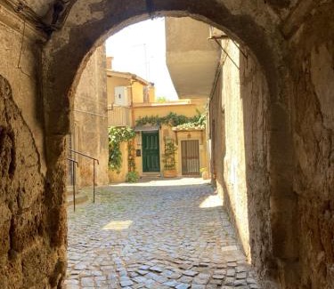 Sutri House | Platea Cavour