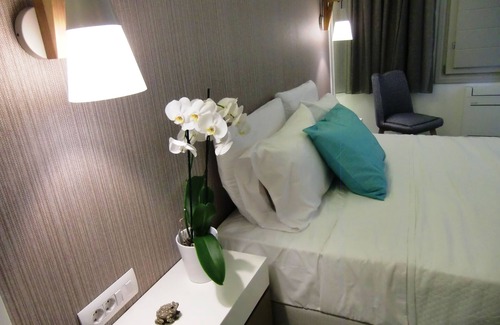 Fira Hotel | Platia