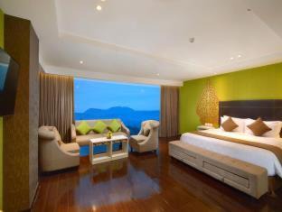 Depok Hotel | Platinum Adisucipto Hotel & Conference Center