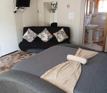 Klerksdorp House | Platinum Guesthouse