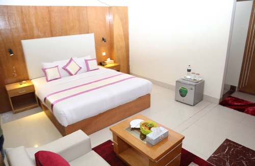 Uttara Hotel | Platinum Hotel Ltd