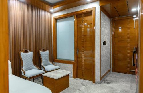 DLF City House | Platinum Service Apartment DLF Cyber City