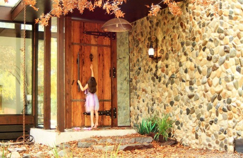 Merrijig House | Play Shack® river front 6 bedroom Winner Best Family Accom in AUS, Riverfront
