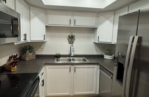 South Scottsdale Condo | Play, work, relax in Scottsdale luxury ! Prime location for all events!