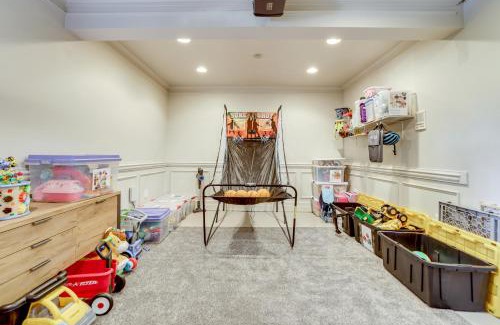 Mauldin House | Playroom and Home Office Family Retreat in Mauldin!