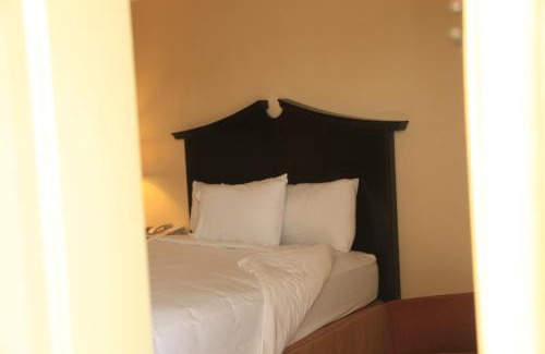 Claydesta Plaza Hotel | Plaza Inn Midland