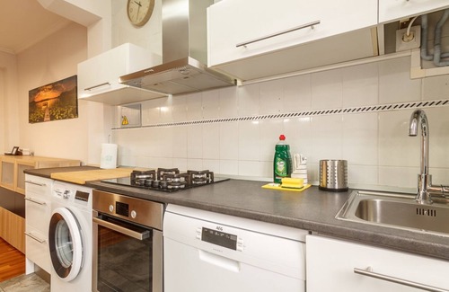 Castanos Apartment | Plaza Moraza Apartment downtown renovated wifi