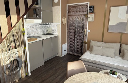 Merville-Franceville-Plage Apartment | Pleasant duplex, direct access, free wifi beach