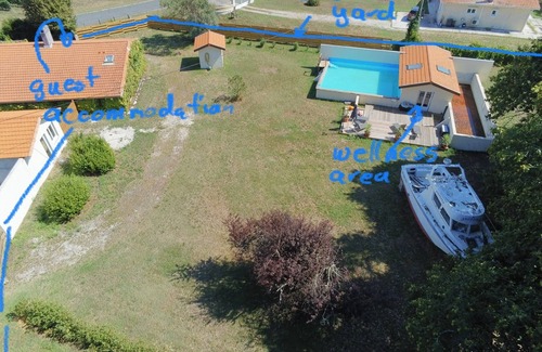 Vensac House | Pleasant 1 Bedroom Villa with Private Pool/Yard