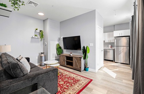 Everett Apartment | Pleasant 1BR Near Encore Boston 2733