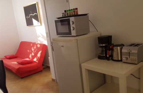Saint-Jean-du-Bruel House | Pleasant 2-room apartment in the heart of the village