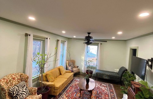 Springfield House | Pleasant 3-bedroom house with AC in Springfield