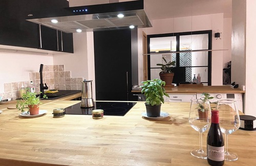 Meudon Apartment | Pleasant 55m2 in a park overlooking Paris