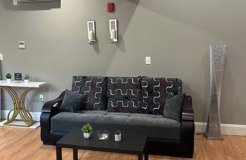 Bolton Hill Apartment | Pleasant apartment with AC in Baltimore
