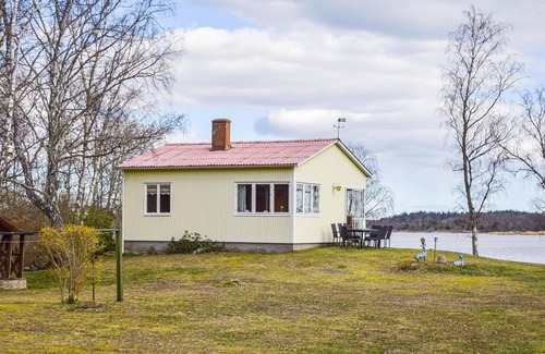 Listerby House | Pleasant cottage with lake property and fishing possibility.