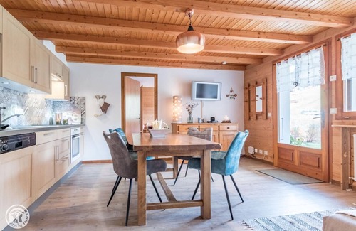 Le Chinaillon Apartment | Pleasant garden level south classified * NN in owner's chalet