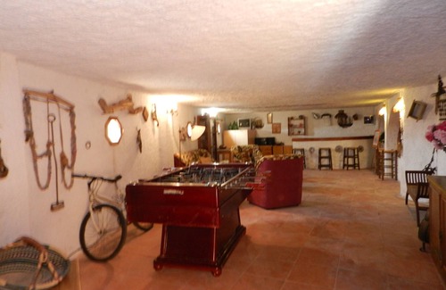 La Bisbal del Penedes House | PLEASANT HOUSE WITH PRIVATE SWIMMING POOL&GARDEN , 15 MINUTES TO BEACH