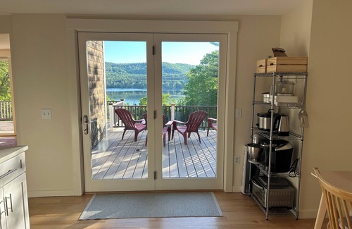 Elkins House | Pleasant Lake Escape: 3BR Home with Panoramic Views