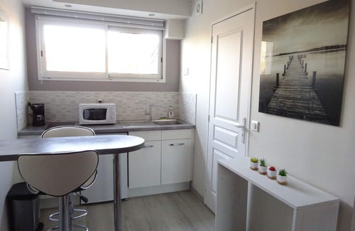Mareil-Marly Apartment | Pleasant studio near St Germain-en-Laye (TV/Wifi)
