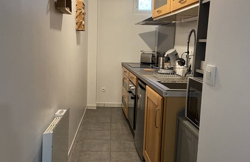 Noyon House | Pleasant town house in the cathedral hyper center