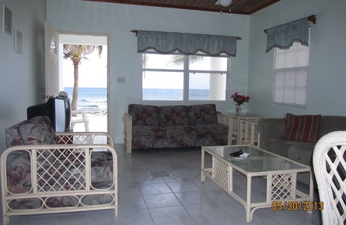 Spot Bay House | PLEASE COME AND RELAX ON OUR PRIVATE BEACH!
