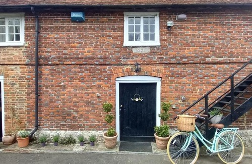 Willesborough Ski Chalet | Plumpton Barn