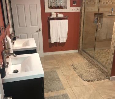 Eastern Vermont Apartment | Plush garden level apartment near Stowe