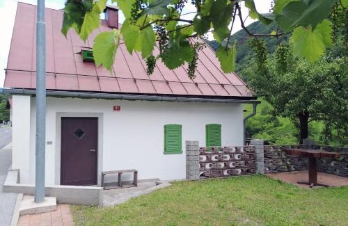 Tolmin House | počitniška hiška MEDVEJKE