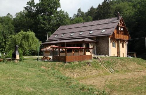Brestek House | Pod Břesteckou skalou