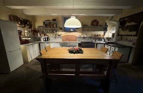 Pienza House | Podere Fontebernardi, authentic Tuscan farmhouse overlooking Pienza.